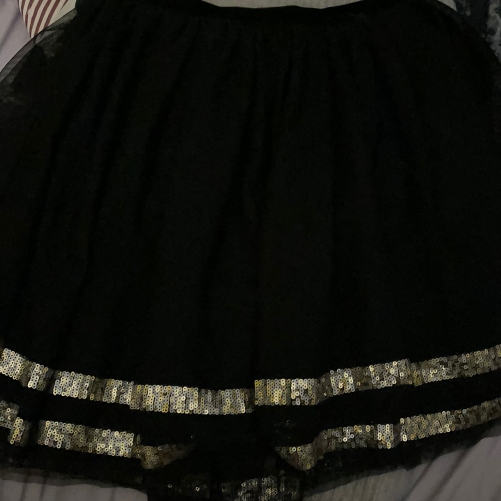 Black skirt